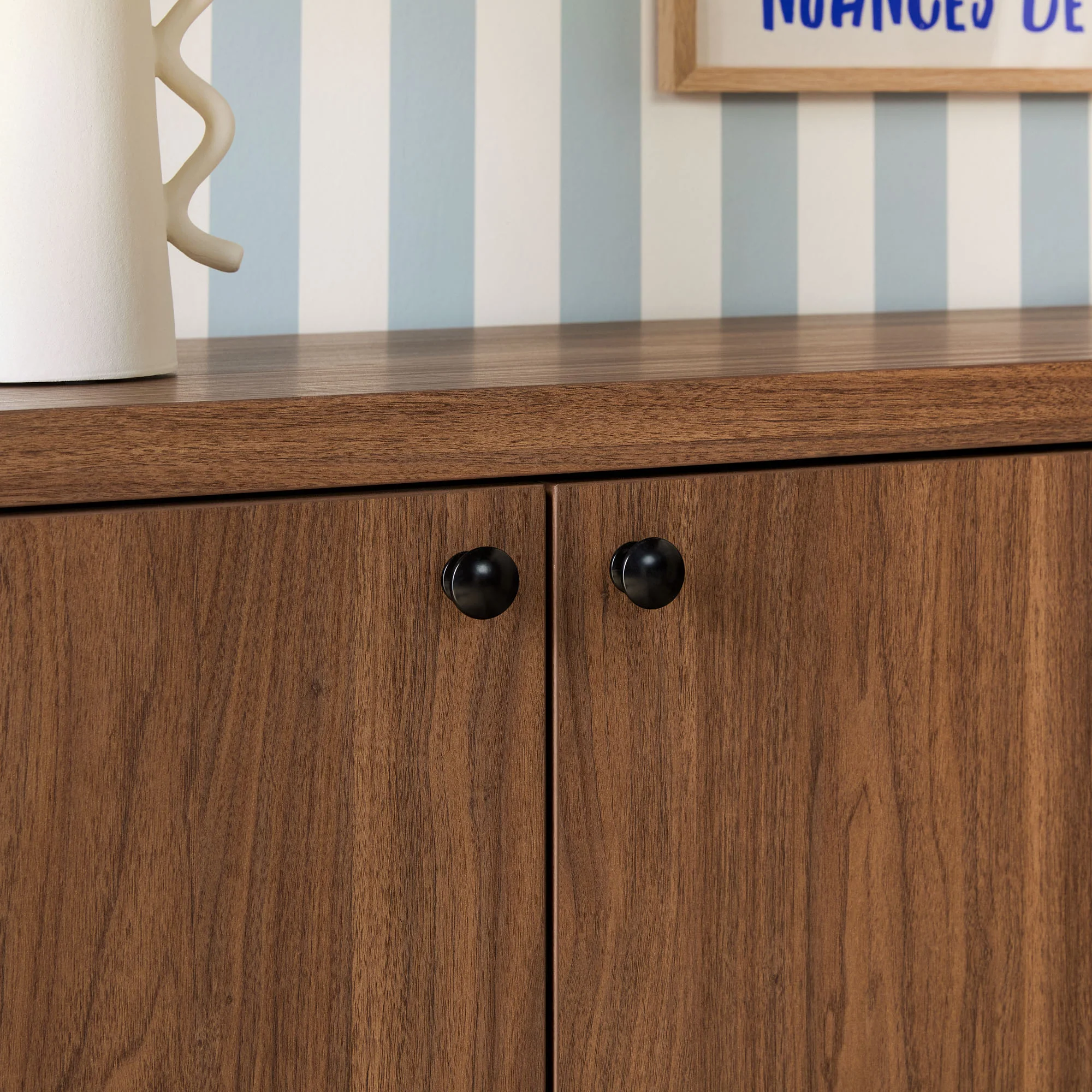 Paisley 60" Modern Scalloped Easy Assembly Sideboard /TV Stand - Image 9