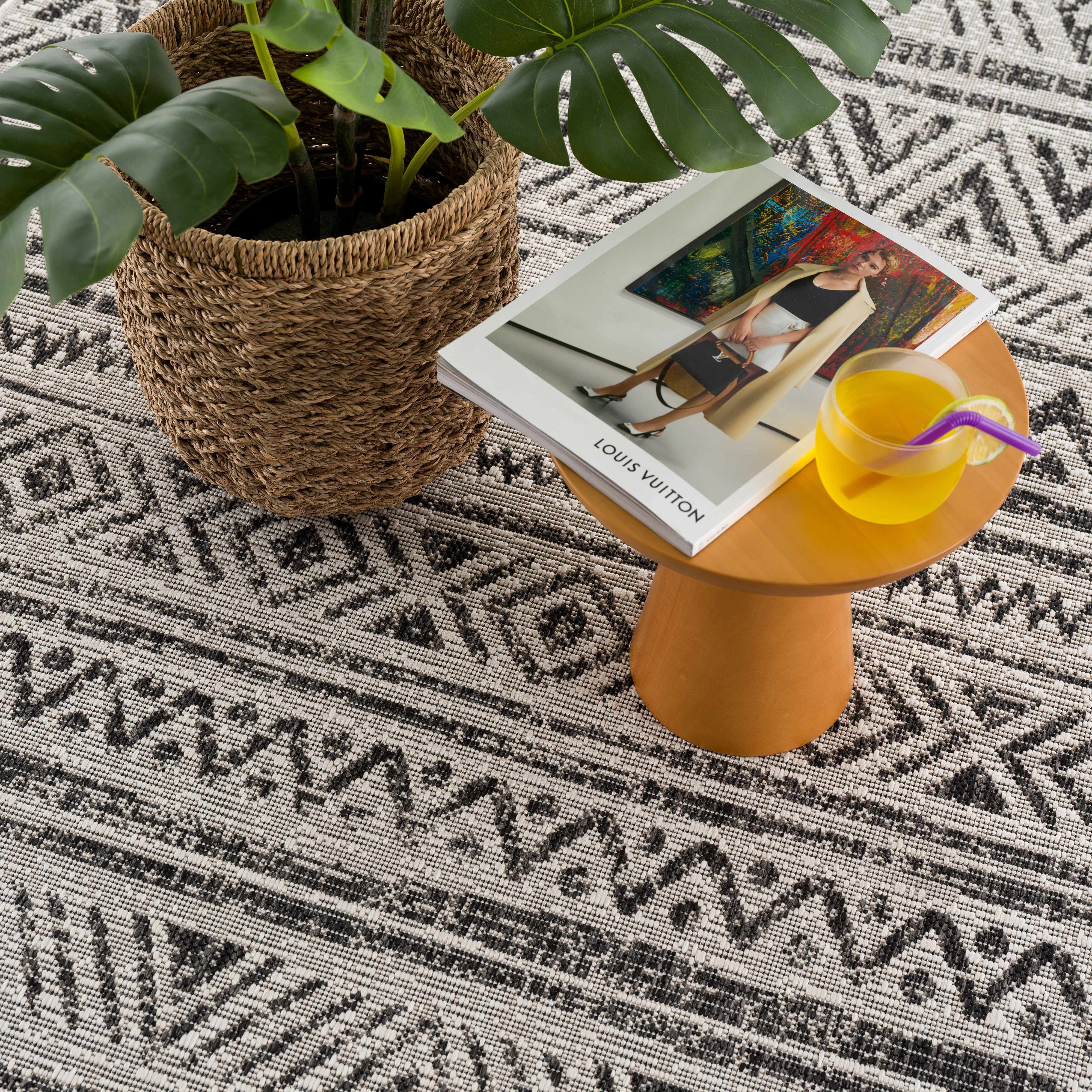 Outdoor & Indoor Bohemian Rug - Image 2
